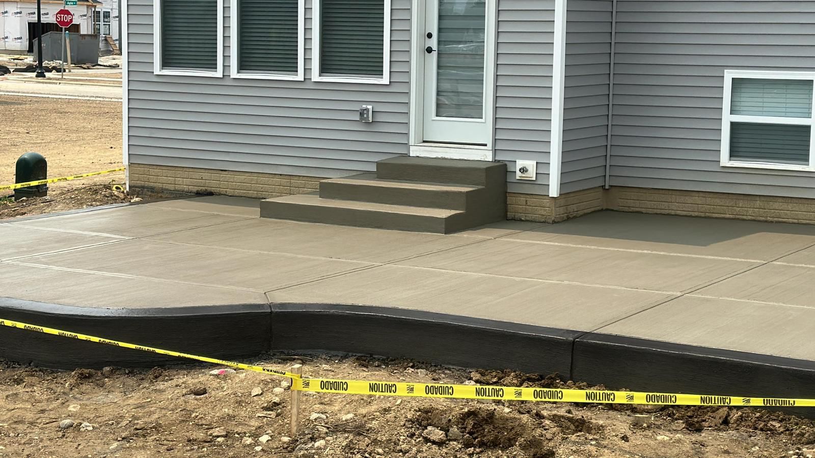 Flagstone stamped concrete detail